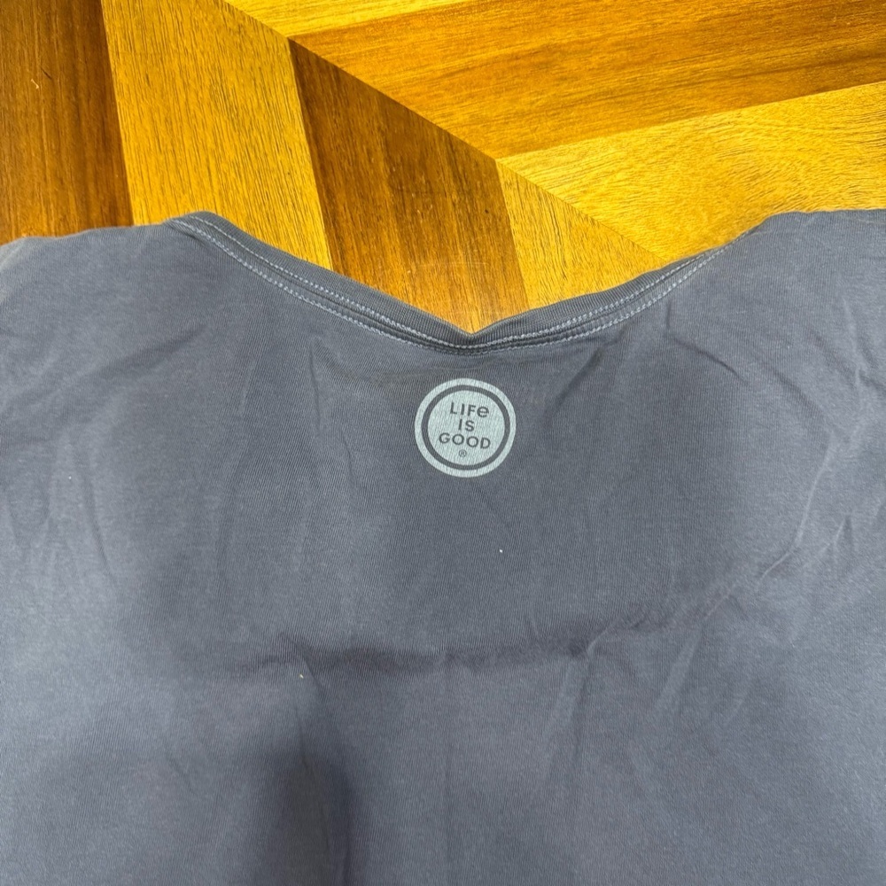 Life Is Good Gray/Blue Crusher Tee flawed - Picture 7 of 11